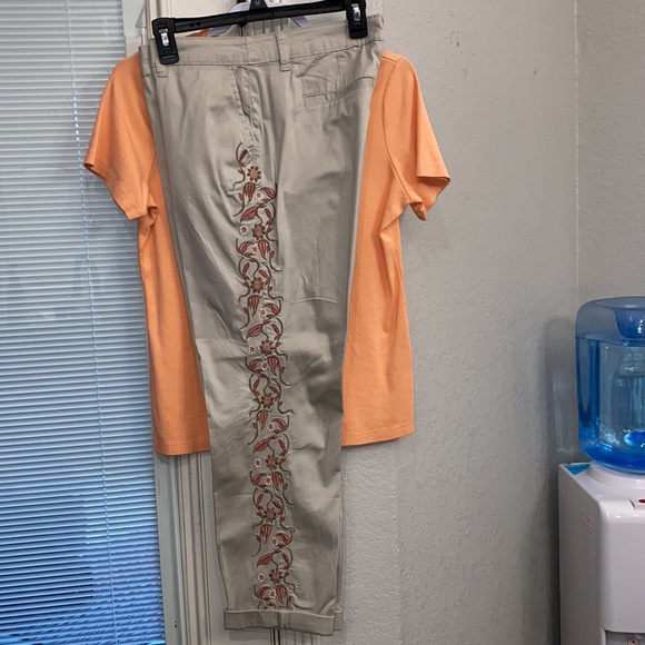 Tee & Pants - Picture 7 of 8